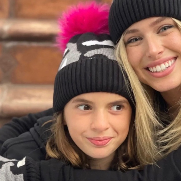 NWT Pixie Lane Camo Beanie - Picture 3 of 5